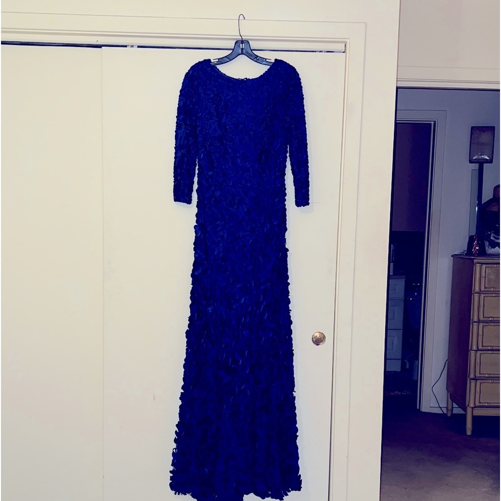 MAKE REASONABLE OFFER!! Womens Theia Evening Gown/Mother the bride dress, size 6